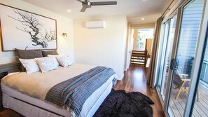 3 bedrooms, desk, free WiFi, bed sheets
