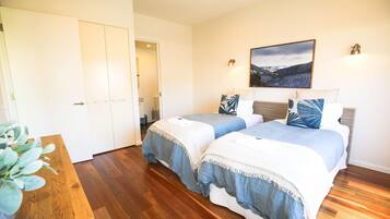 3 bedrooms, desk, free WiFi, bed sheets