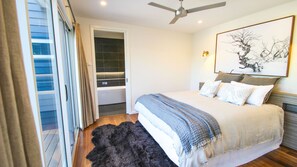 3 chambres, bureau, Wi-Fi gratuit, draps fournis