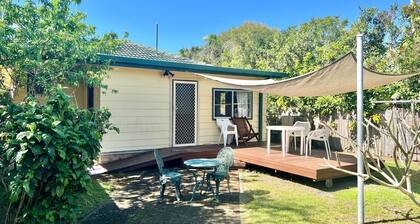 North Haven Sea Breeze - walk to beach and breakwall