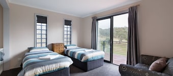 TOUCHDOWN COTTAGES JINDABYNE