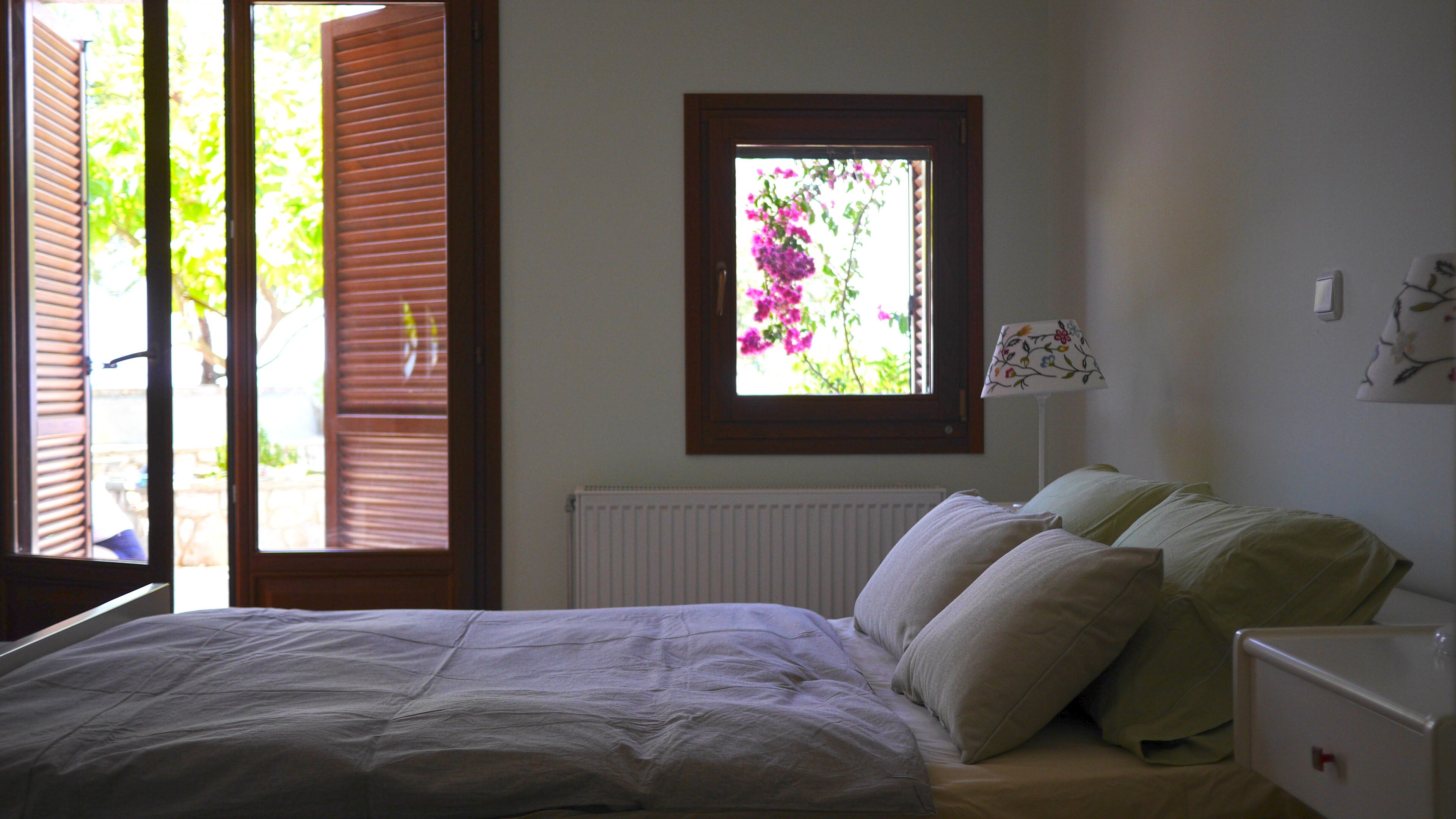 House with garden on Apollo beach