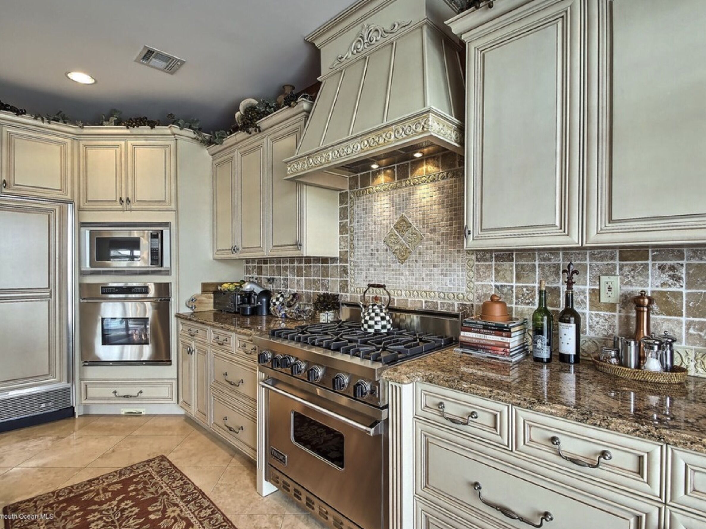 MOST DESIRABLE LOCATION IN MANTOLOKING SHORES