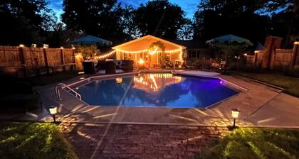 Large Private Yard W/Pool mins to SPAC & Travers Weekend Currently Available