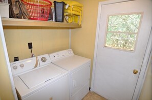 Interior - 364 Close to the Beach and Wright Memorial! (Kill Devil Hills)