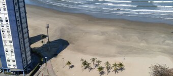 CHARMING PET FRIENDLY SEASIDE LIVING APARTMENT 