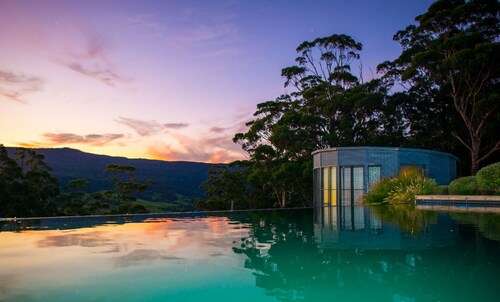 Breathtaking Views, Privacy & Luxury Perfect for family’s, retreats and getaways