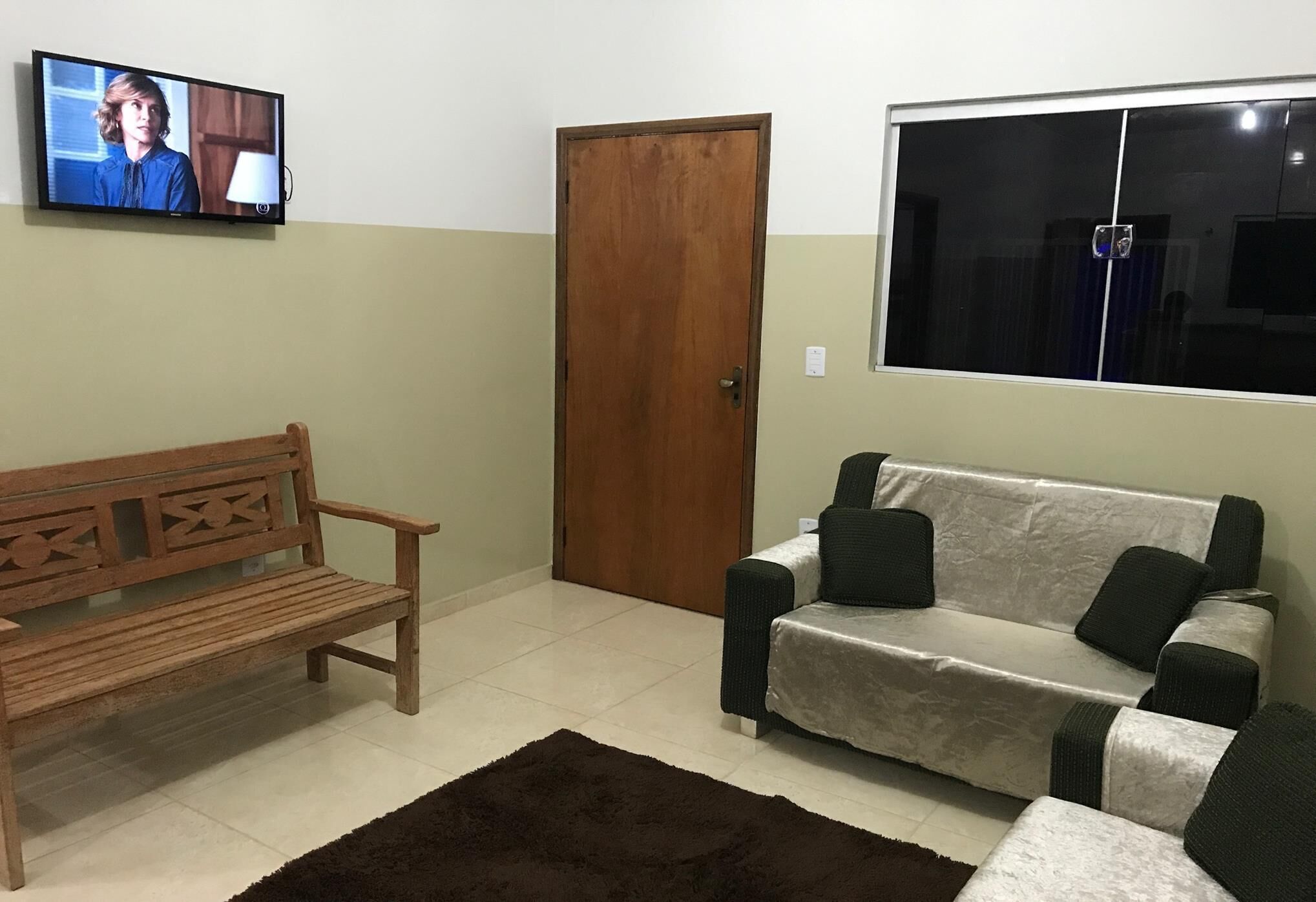 Casa Aroeira, Swimming Pool w / Heater, Air Conditioning Room and Bedrooms, NetFlix