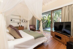 4 bedrooms, in-room safe, desk, iron/ironing board - Stylish 4BR \ Kids Friendly \5min Canggu \ Rooftop (Umalas)