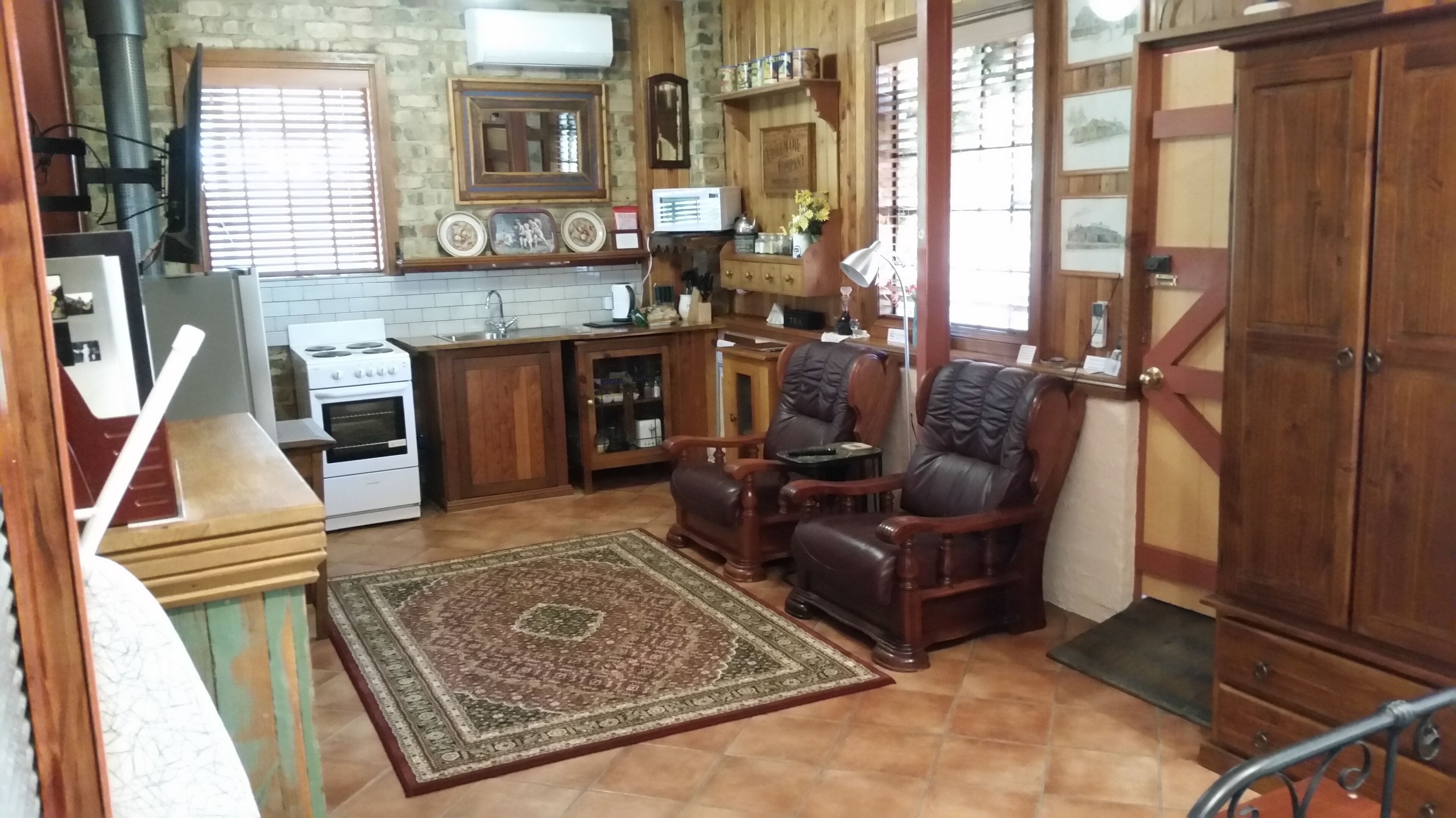 Eagle Foundry Bed & Breakfast (Thomson Suite only) — image 14