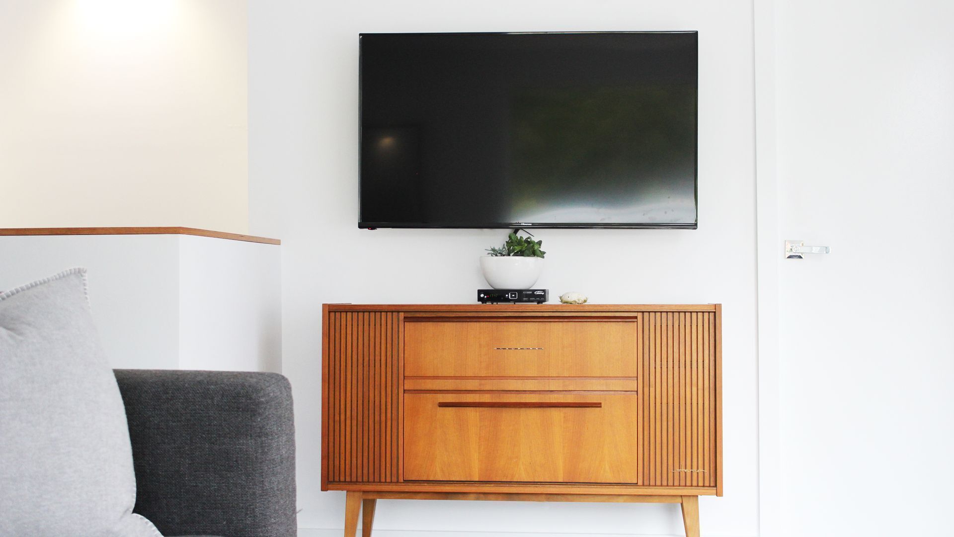 Port Arthur Beachfront Retreat — image 17