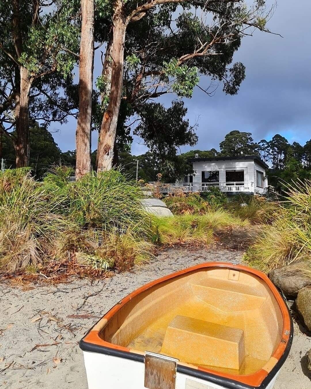 Port Arthur Beachfront Retreat — image 8