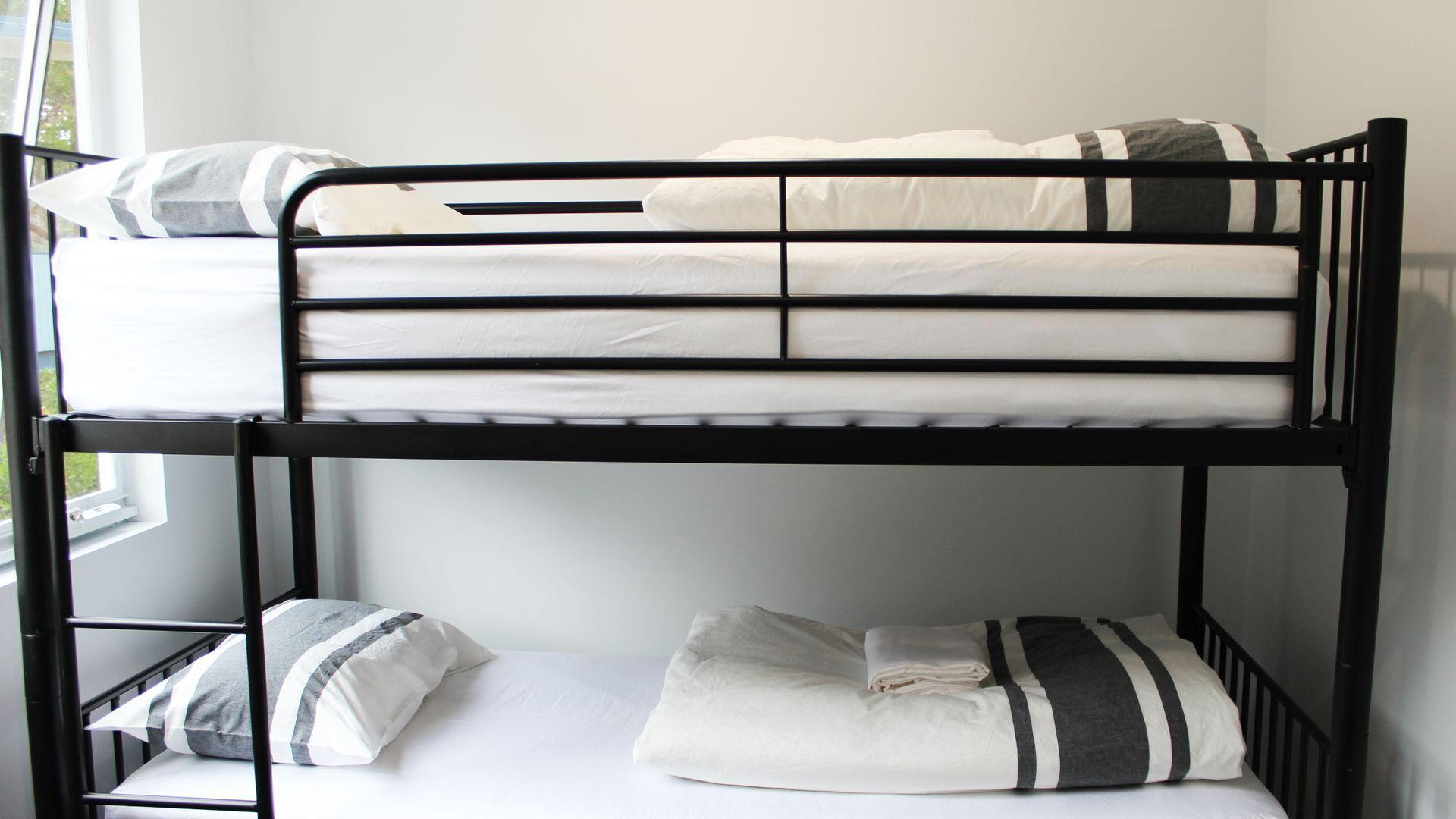 Port Arthur Beachfront Retreat — image 15