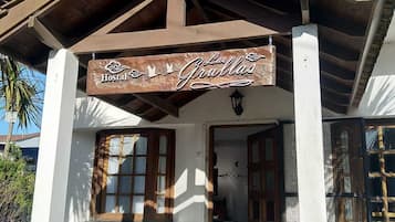 Fachada de la propiedad