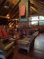 20-inch Smart TV with digital channels, Netflix, pay movies