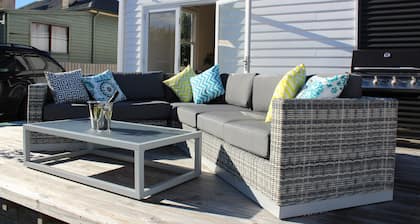 Signature on Gunn. Devonports finest executive holiday home.