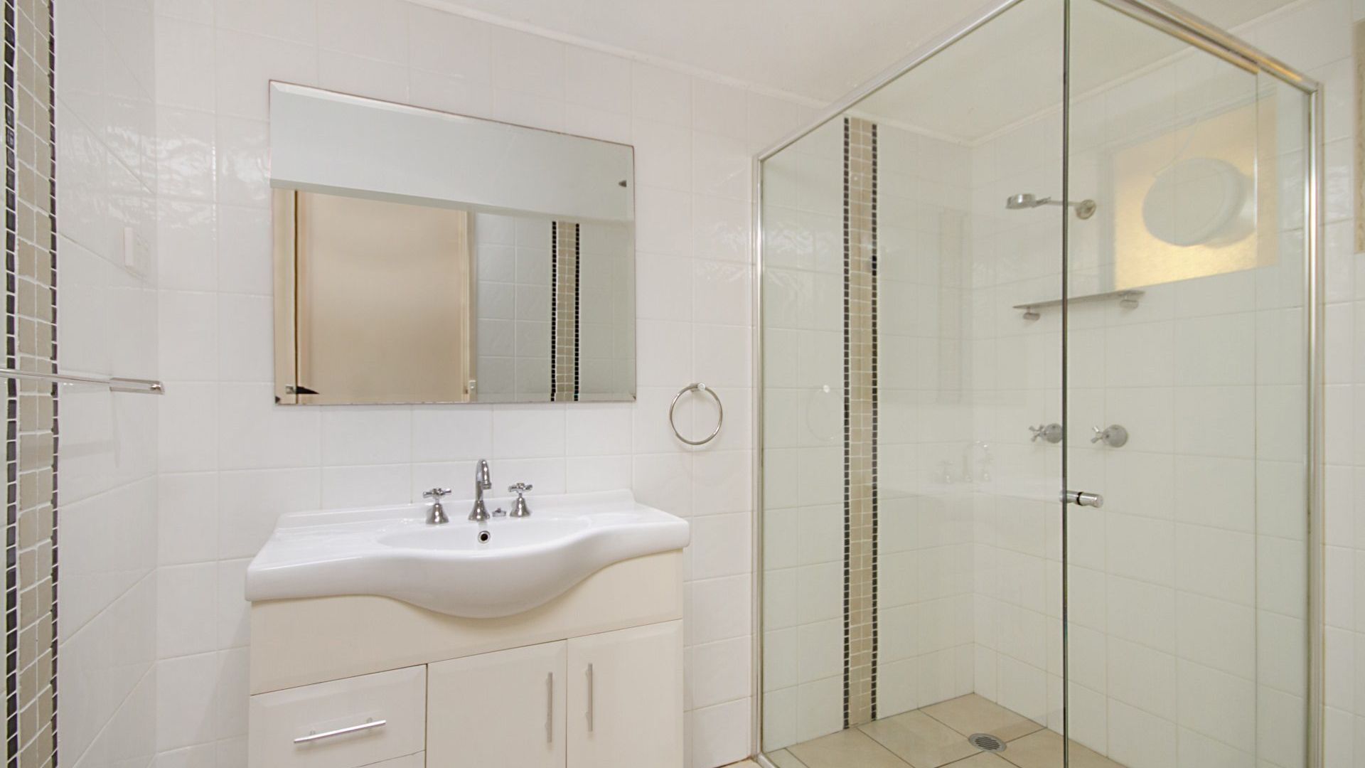 Sunrise Court 3 - Bilinga/ North Kirra Beachfront — image 6