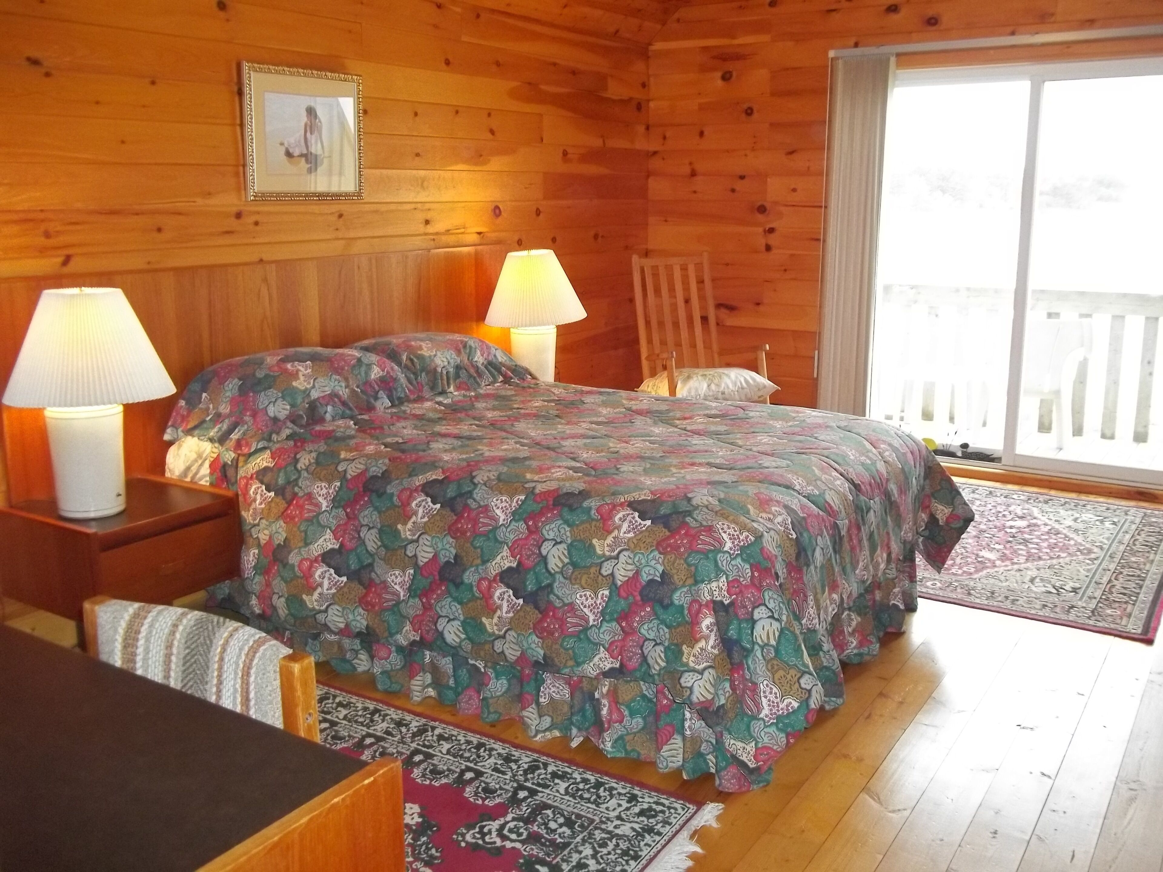 2 bedrooms, desk, iron/ironing board, travel crib