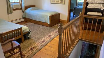 8 habitaciones, escritorio, tabla de planchar con plancha y wifi gratis