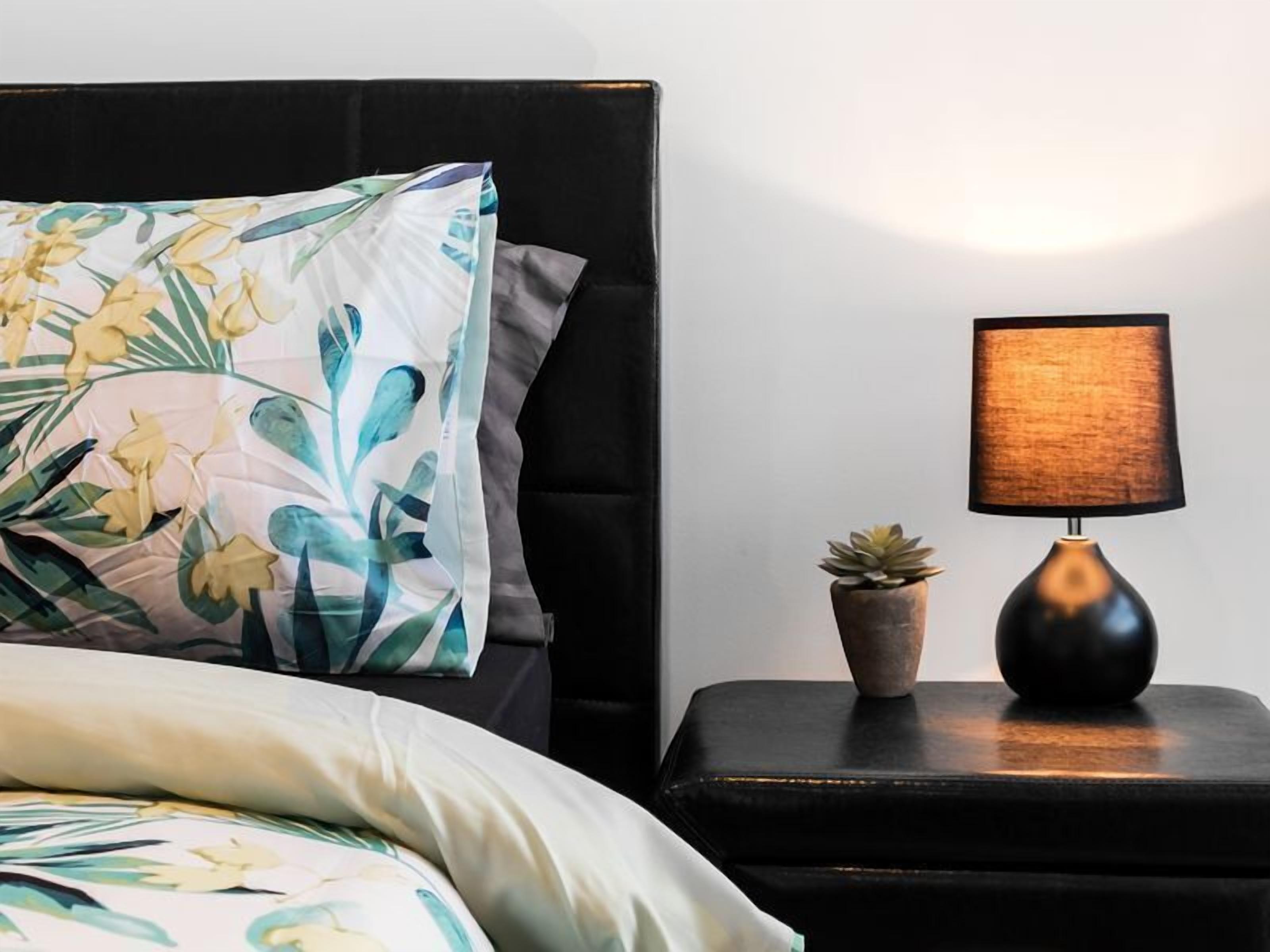 Lux 2BR2BTH Suite - Views/Netflix/Crown/CBD