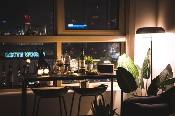 Dining - [Rest in the Bar]Rooftop Skylounge, Grand OPEN  5min Lotte World, 10min JamsilST (Songpa-daero 49-gil)