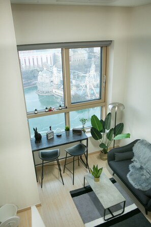 Music library, video library - [Rest in the Bar]Rooftop Skylounge, Grand OPEN  5min Lotte World, 10min JamsilST (Songpa-daero 49-gil)