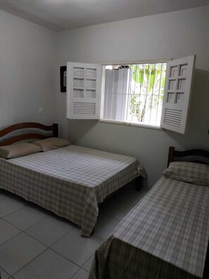 4 chambres, accès au Wi-Fi (inclus), literie fournie