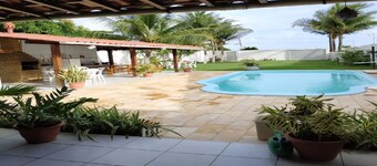 House in Serrambi, with pool, barbecue and less than 30 meters from the beach