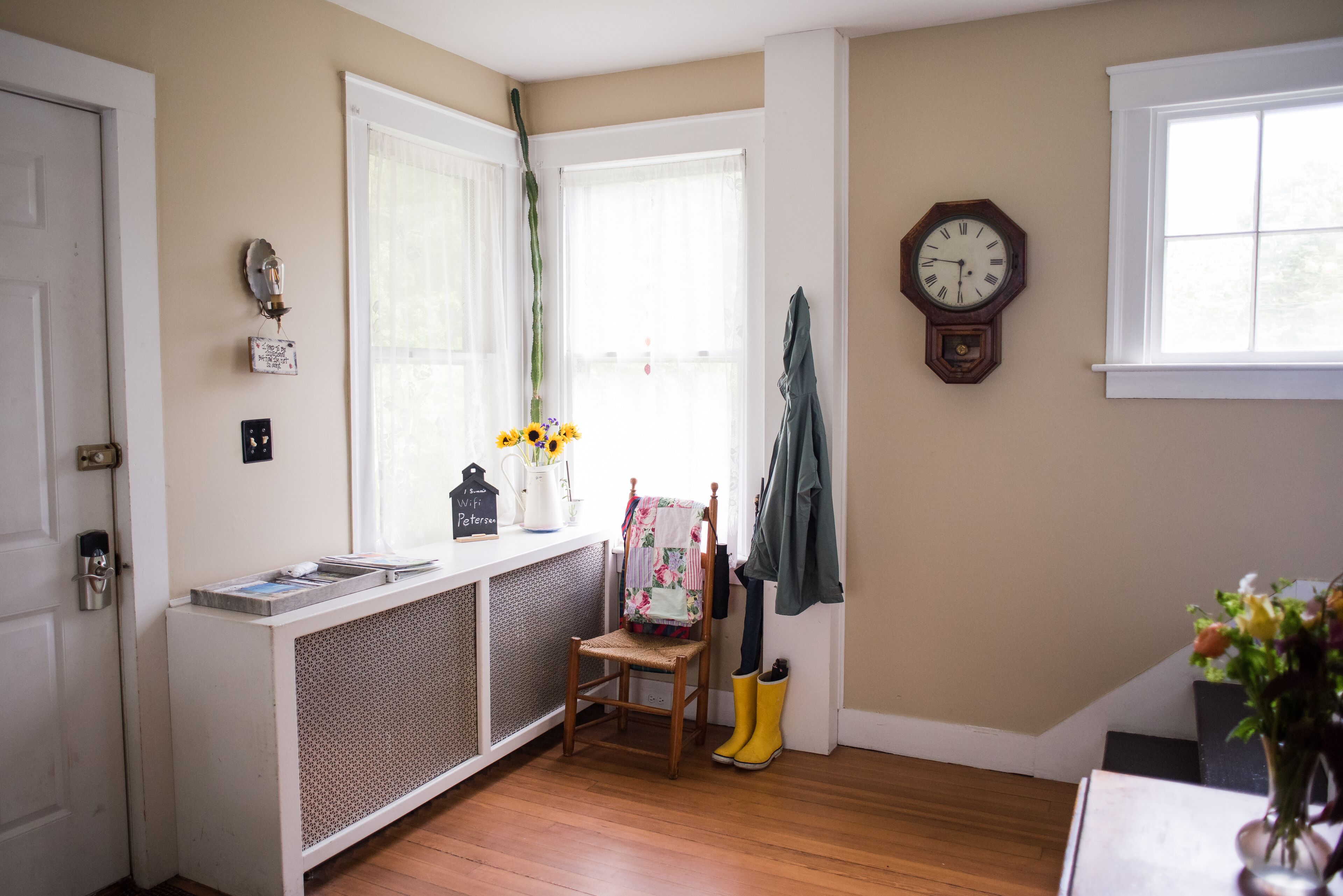 Walk to Historical Downtown Mystic 4 Bedroom House