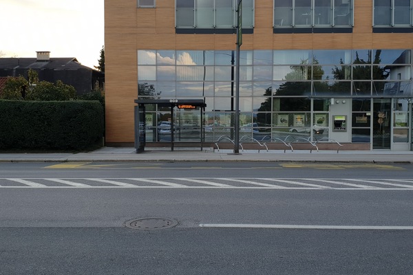 Exterior-bus station