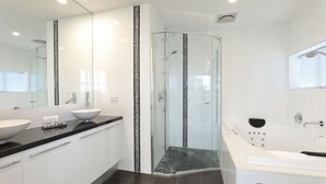 Unclassified image, 5 of 36, button - Top Class Rye Getaway with Pool (RYE)
