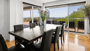 Unclassified image, 4 of 36, button - Top Class Rye Getaway with Pool (RYE)