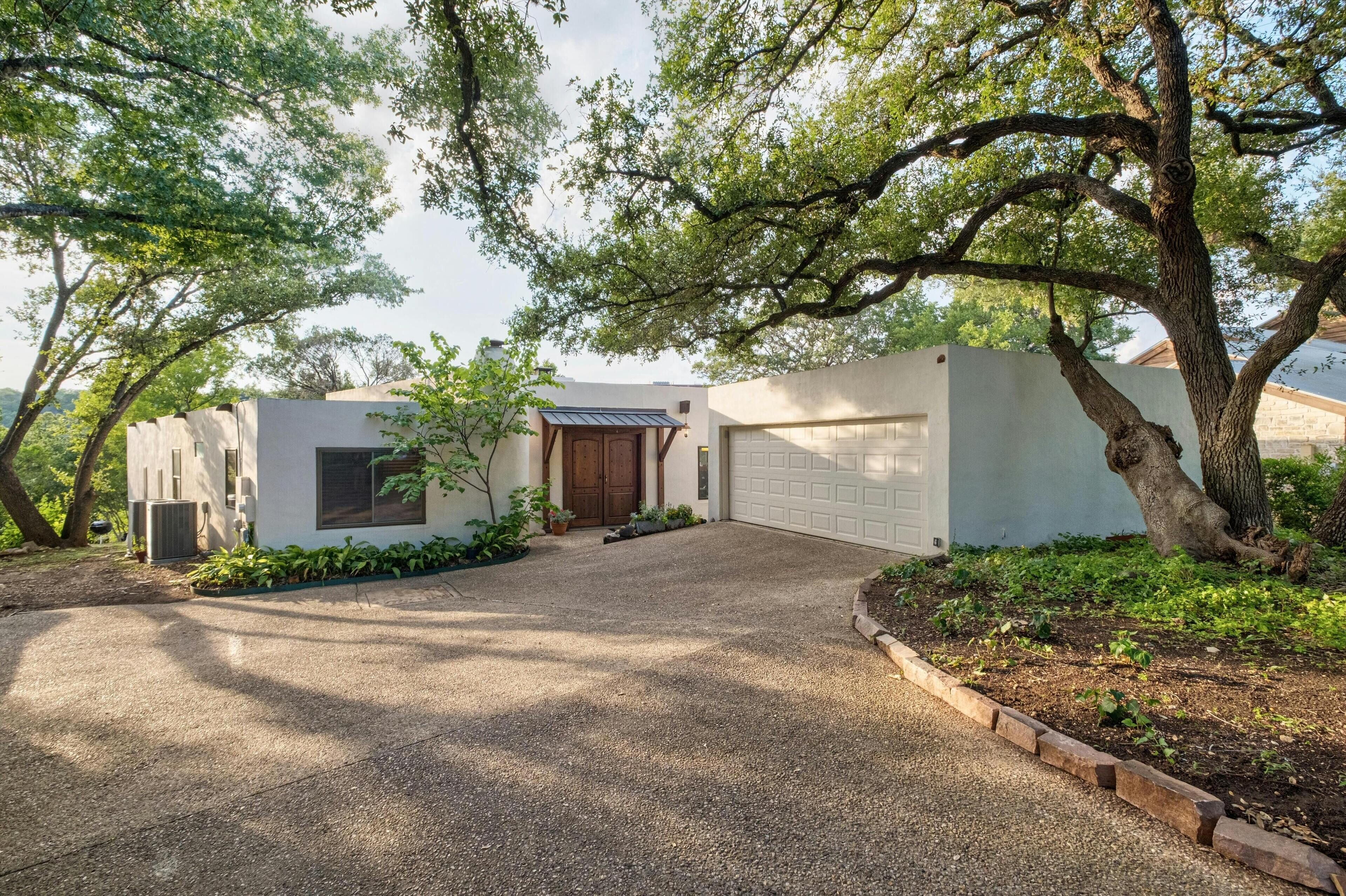 Secluded Luxury on Greenbelt Canyon @ Barton Springs & Zilker Park Near Downtown