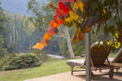 Riverside House on the beautiful Howqua River