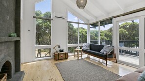 TV, fireplace, DVD player, music library