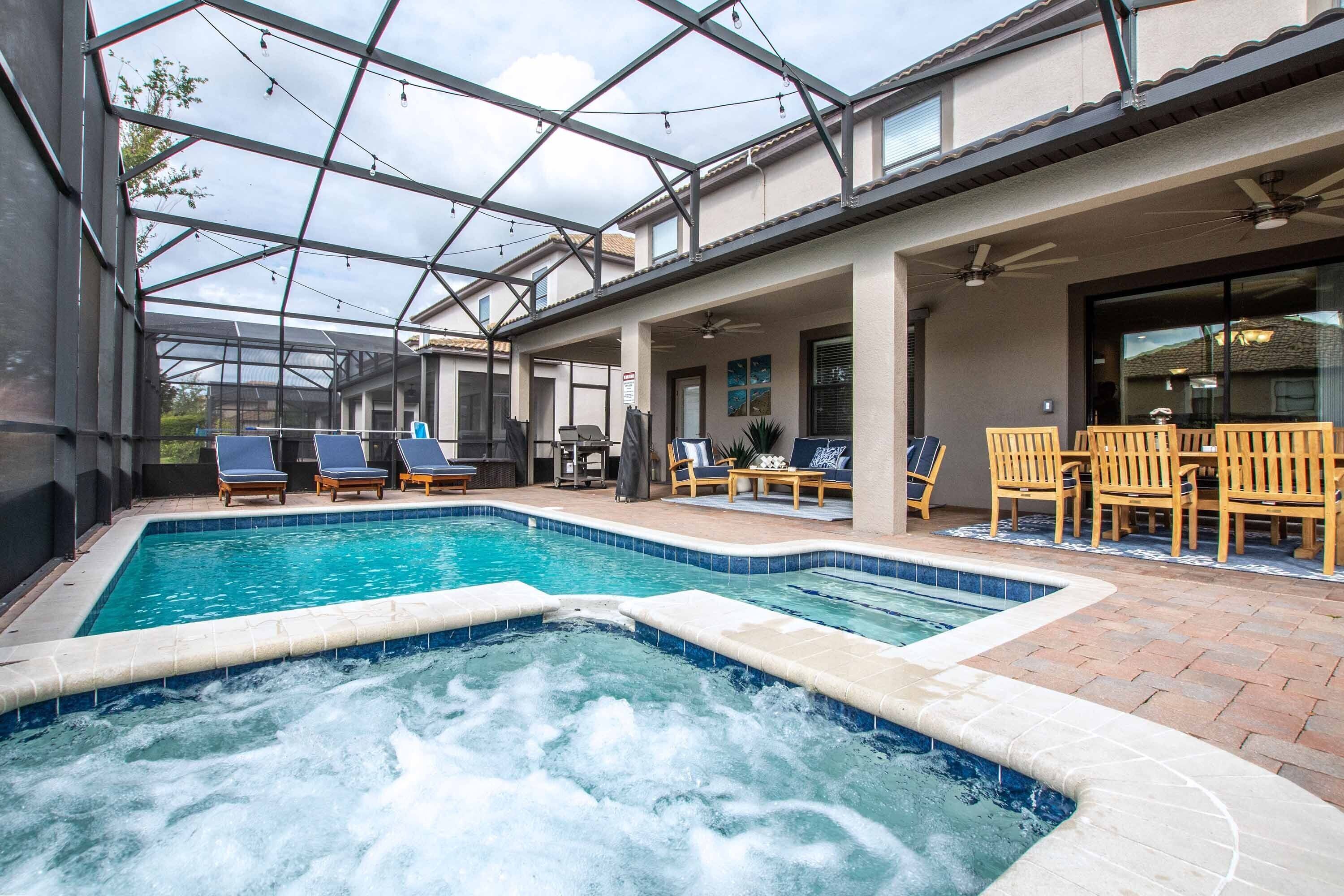 Outdoor pool, a heated pool