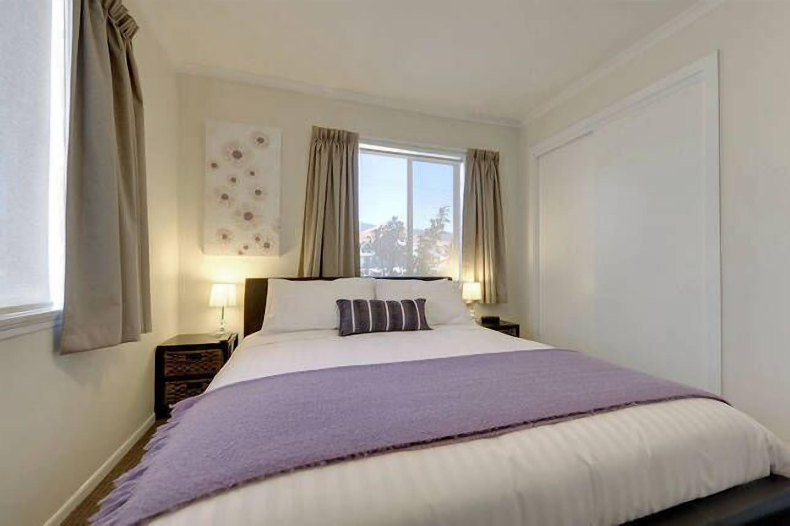 DOTTIES HOUSE HOBART — image 10