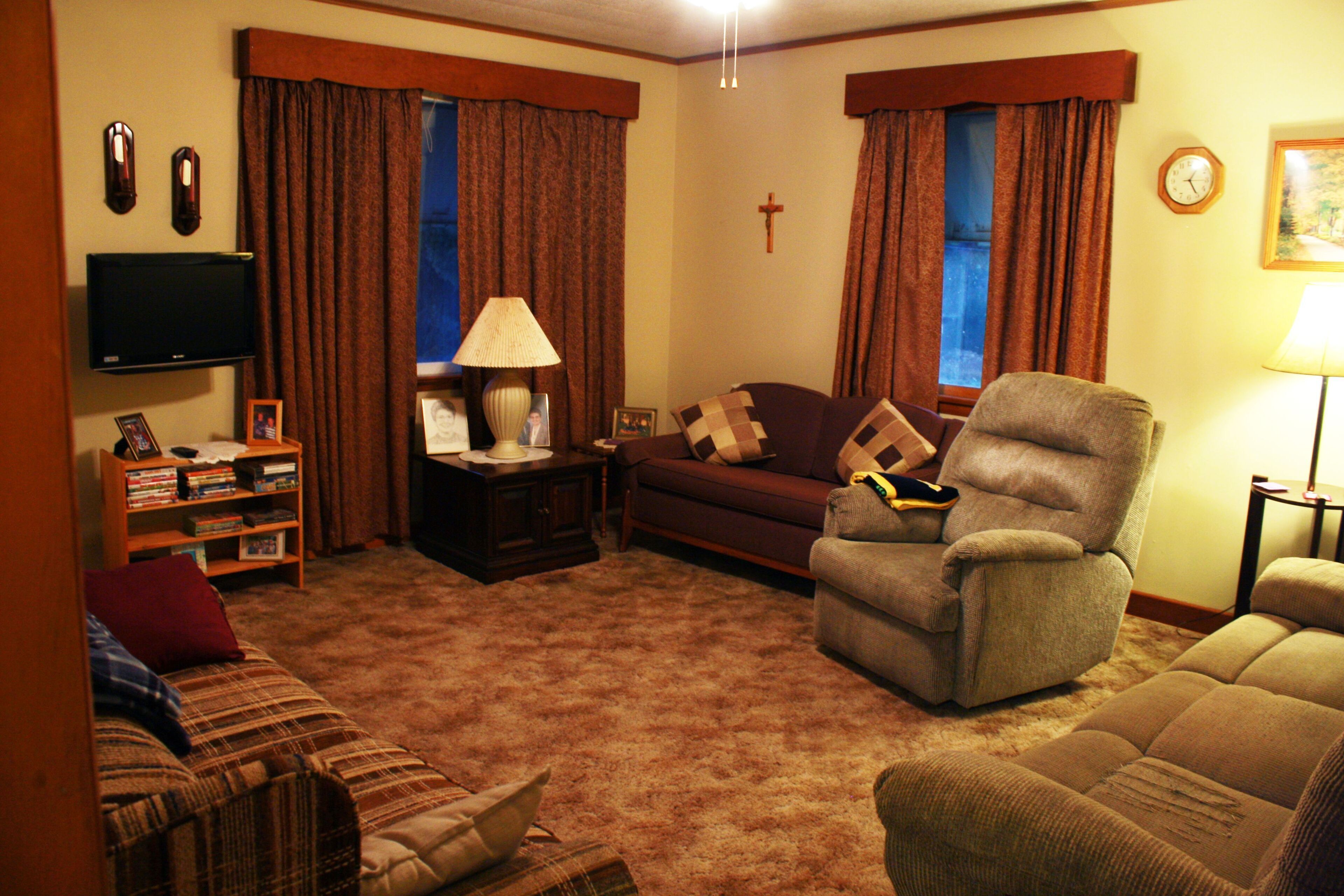 Quaint & Quiet 90 Acre Farmhouse