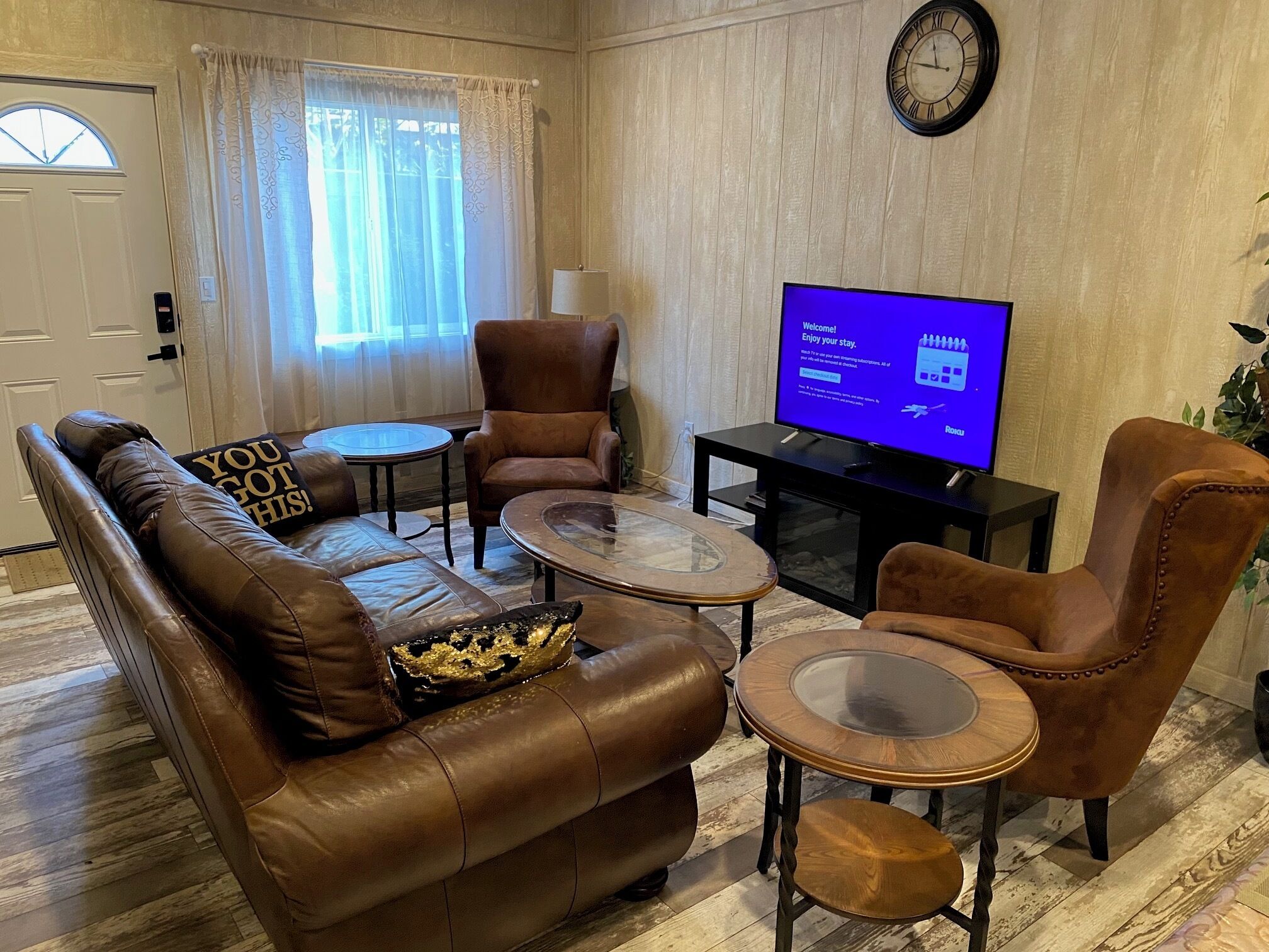 Smart TV, fireplace, toys, streaming services