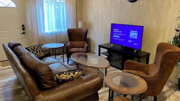 Smart TV, fireplace, toys, streaming services