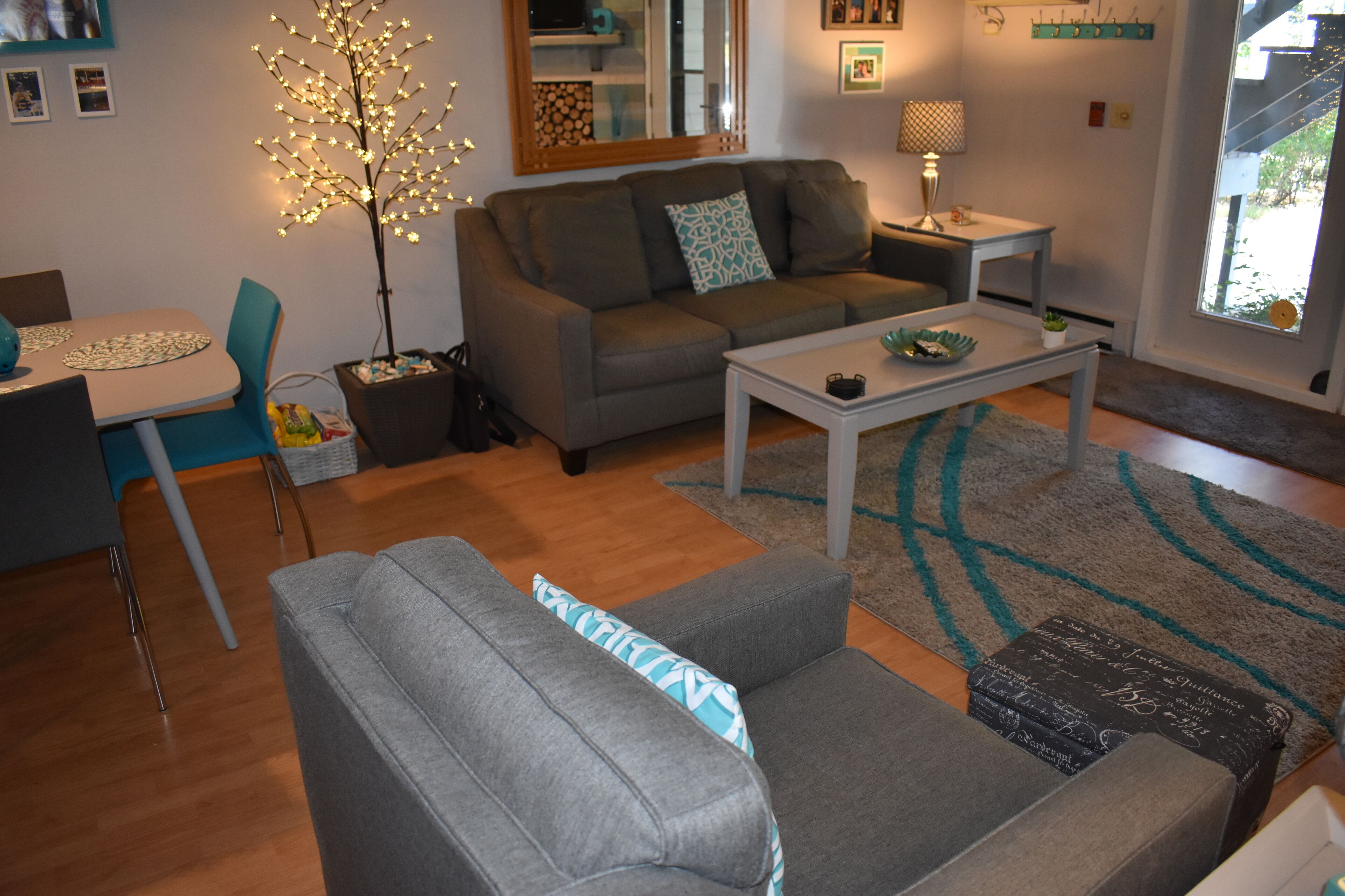 Garden Side - 1 Bedroom, 1 Bathroom Condo located on Beautiful Lake Delton!