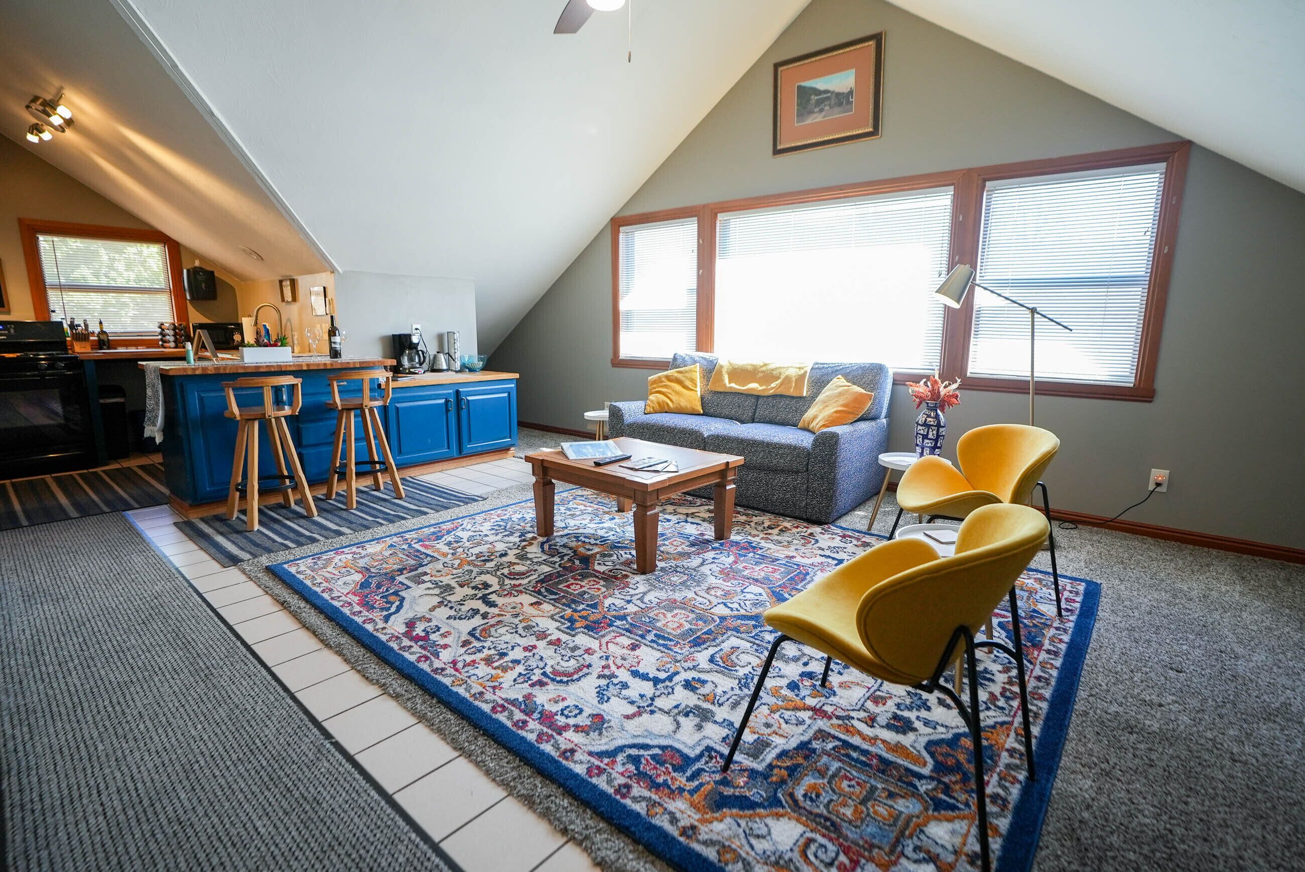 Downtown SLC Loft w/ Skyline Views - by TRAX, Convention Centers and Airport!