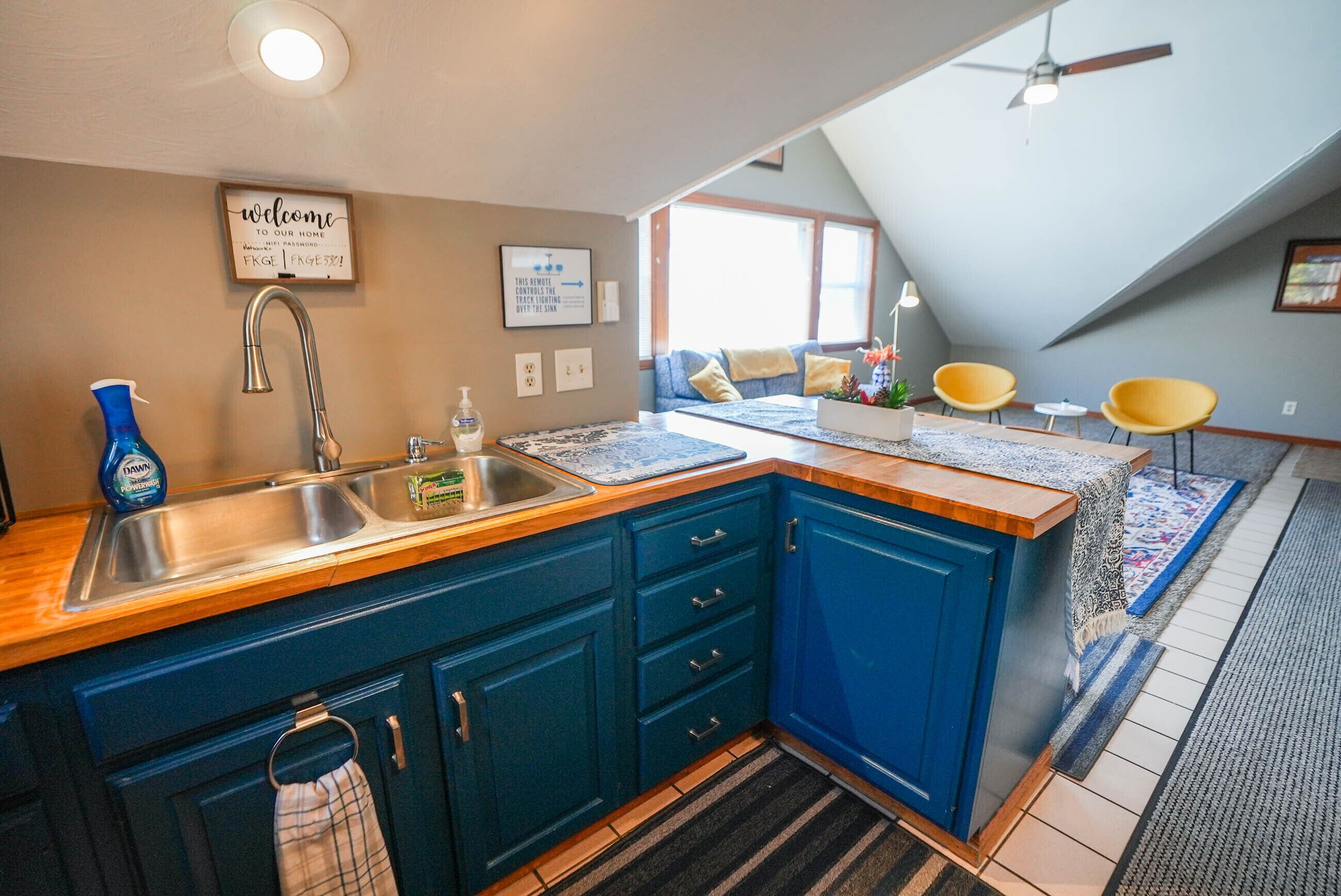 Downtown SLC Loft w/ Skyline Views - by TRAX, Convention Centers and Airport!