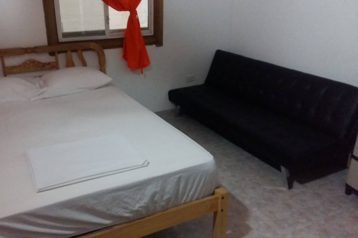 Basic Apartment, 1 Double Bed with Sofa bed, Shared Bathroom | Free WiFi, bed sheets