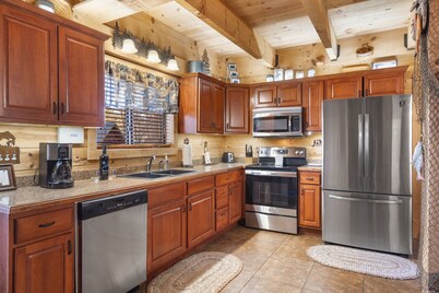 Real Wood Cabin-Pvt HotTub-Free Attraction Tickets-Near Big Cedar & Thunder Ridge-Games