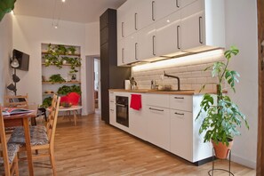 Design Apartment, 2 Queen Beds, Non Smoking, City View | Private kitchen | Fridge, stovetop, dishwasher, espresso maker
