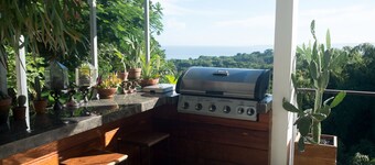 La Casa Paraiso- Private Villa - Ocean Views .  Welcome To Paradise ! 