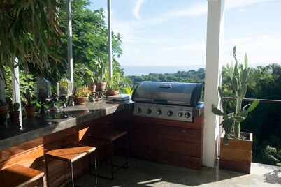 La Casa Paraiso- Private Villa - Ocean Views .  Welcome To Paradise ! 