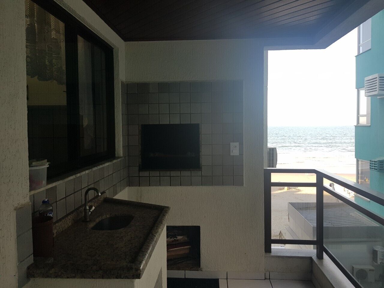 PE IN SAND Building sea front, sea view. Share up to 12x on the card