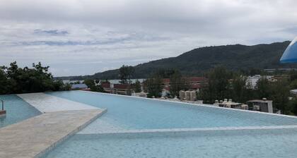 Die beste Wohnung mit Meerblick und Bergblick (5 Minuten zu Fuß von Kamala)
